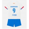 Barcelona Robert Lewandowski #9 Bortedraktsett Barn 2023-24 Kortermet (+ korte bukser)